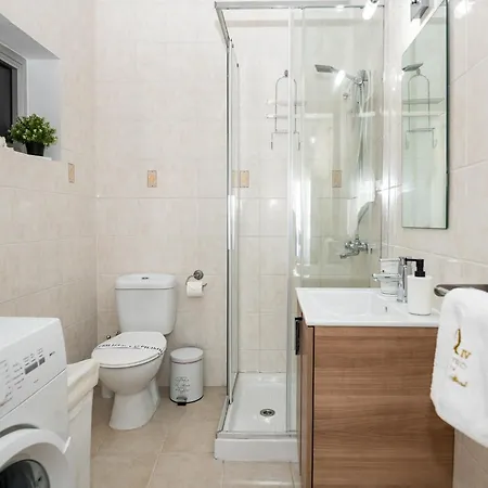 Quattro Beachfront Sea View Ap 34 * Larnaca