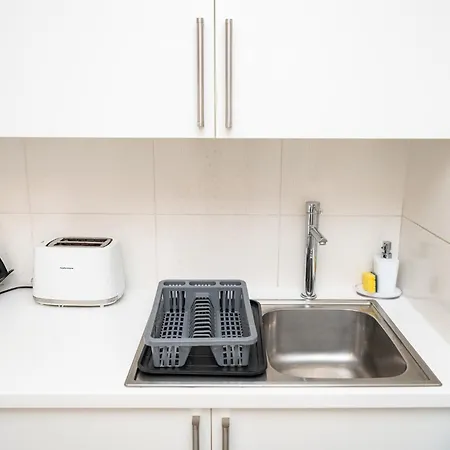 Quattro Beachfront Sea View Ap 34 * Larnaca