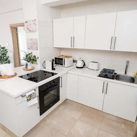 Quattro Beachfront Sea View Ap 34 *