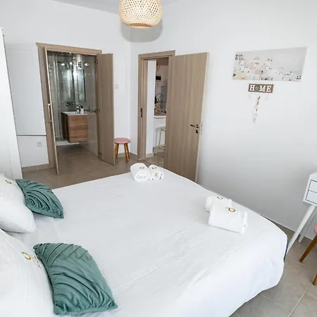 Διαμέρισμα Quattro Beachfront Sea View Ap 34 *