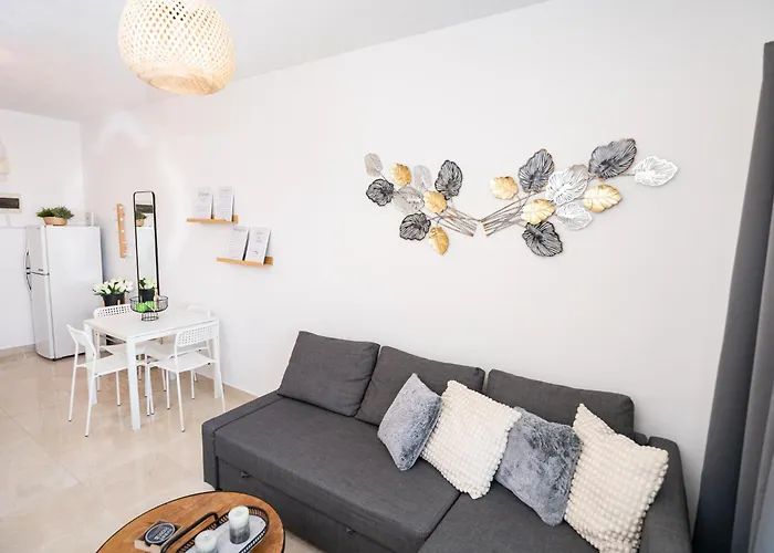 Quattro Beachfront Sea View Ap 34 Larnaca