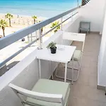 Quattro Beachfront Sea View Ap 34 Апартаменты